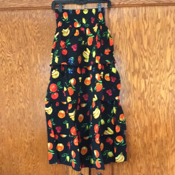 WeWoreWhat Paloma Skirt MIDI Length Fruit Pattern Size S NWT - Picture 8 of 10